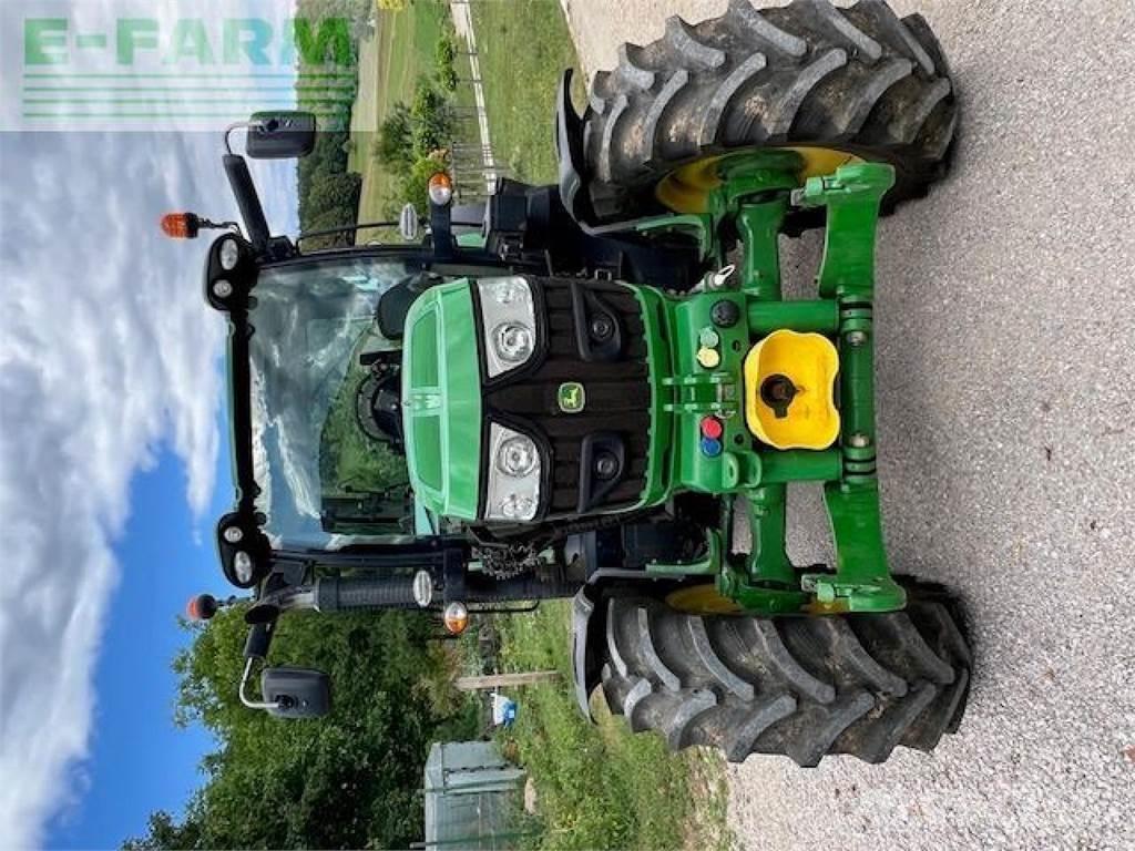 John Deere 6115R Traktory