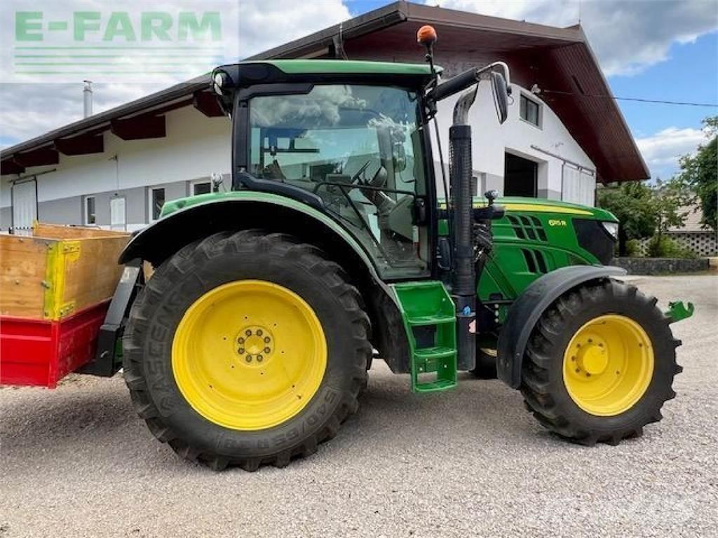 John Deere 6115R Traktory