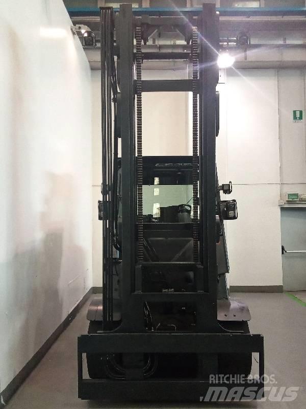 Linde E 80 Akumulátorové vozíky