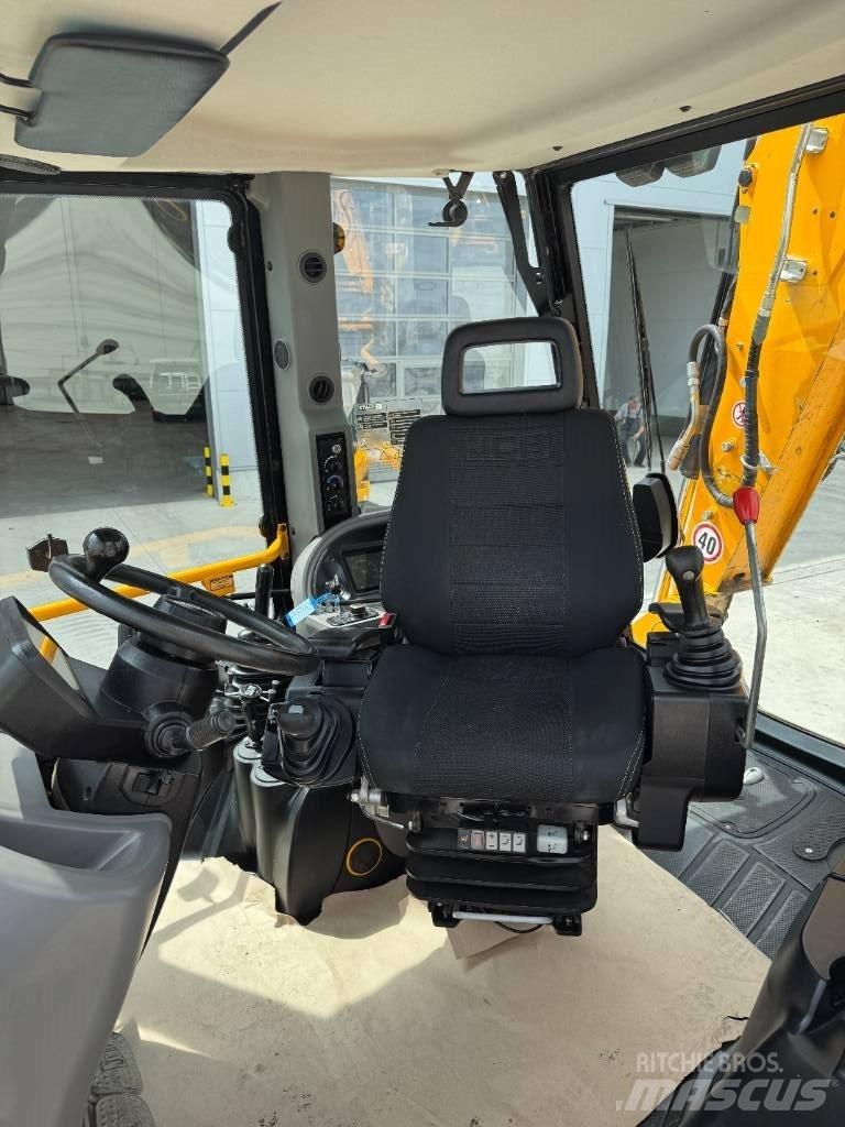 JCB 4 CX Pro Rýpadlo-nakladače