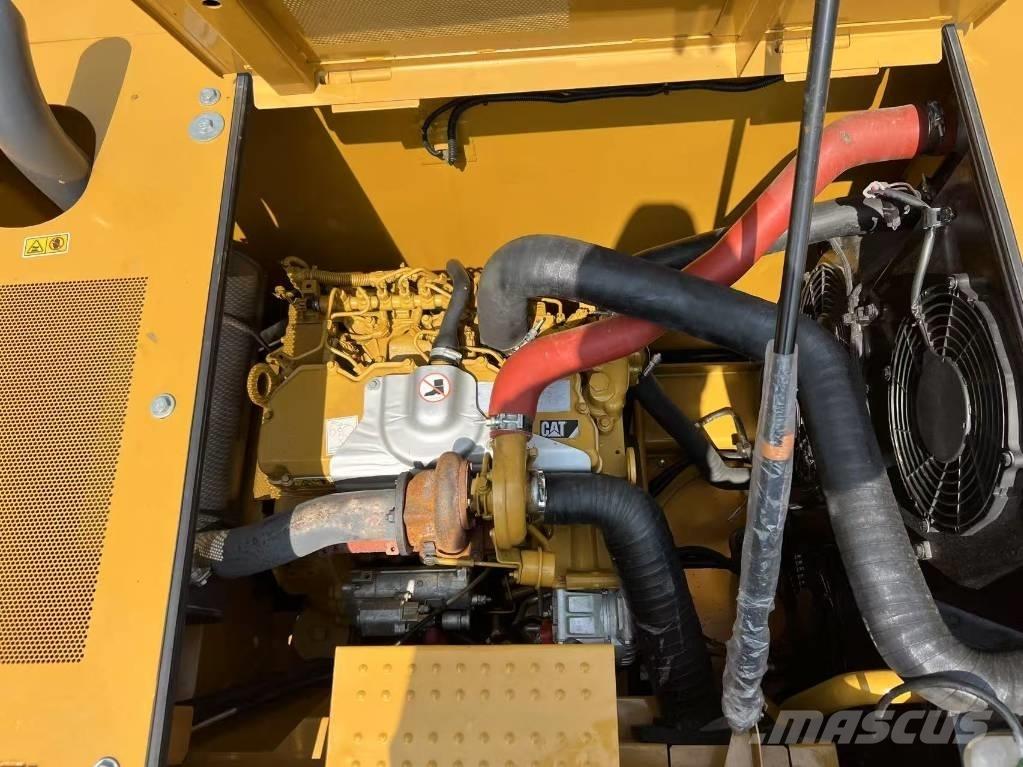 CAT 320 D GC Pásové rýpadlá