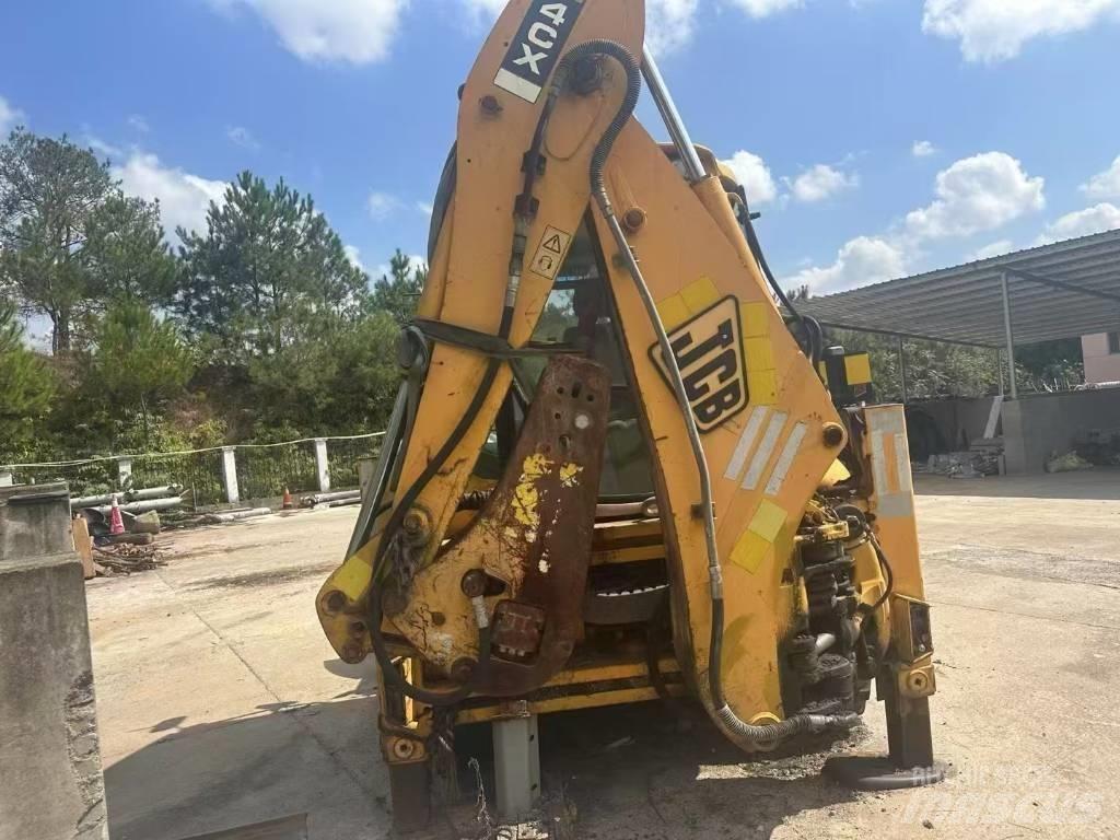 JCB 4 CX Pásové rýpadlá