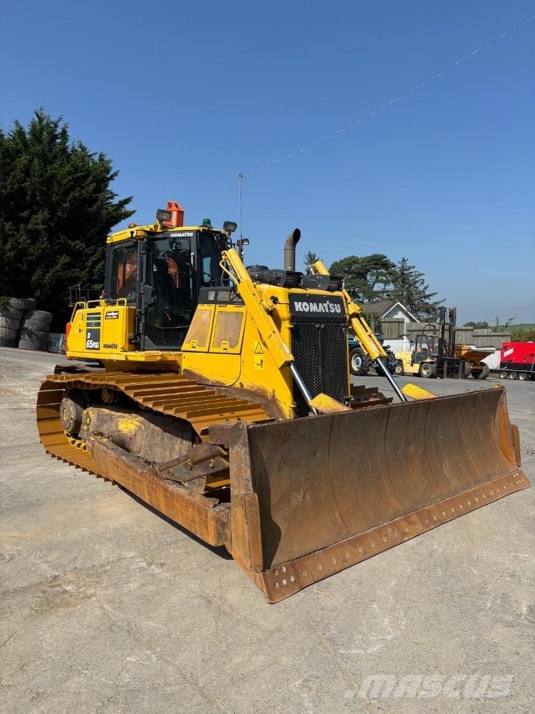 Komatsu D 65 PXi-18 Pásové dozéry
