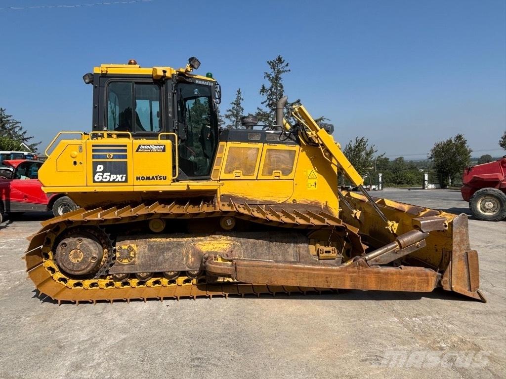 Komatsu D 65 PXi-18 Pásové dozéry