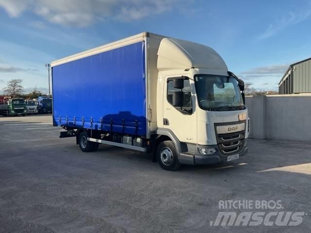 DAF LF180 Nákladné vozidlá s bočnou zhrnovacou plachtou