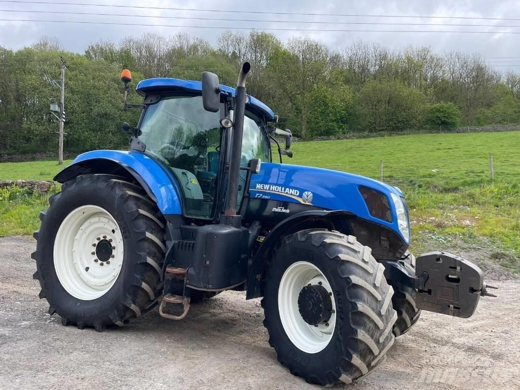 New Holland T 7.250 Traktory