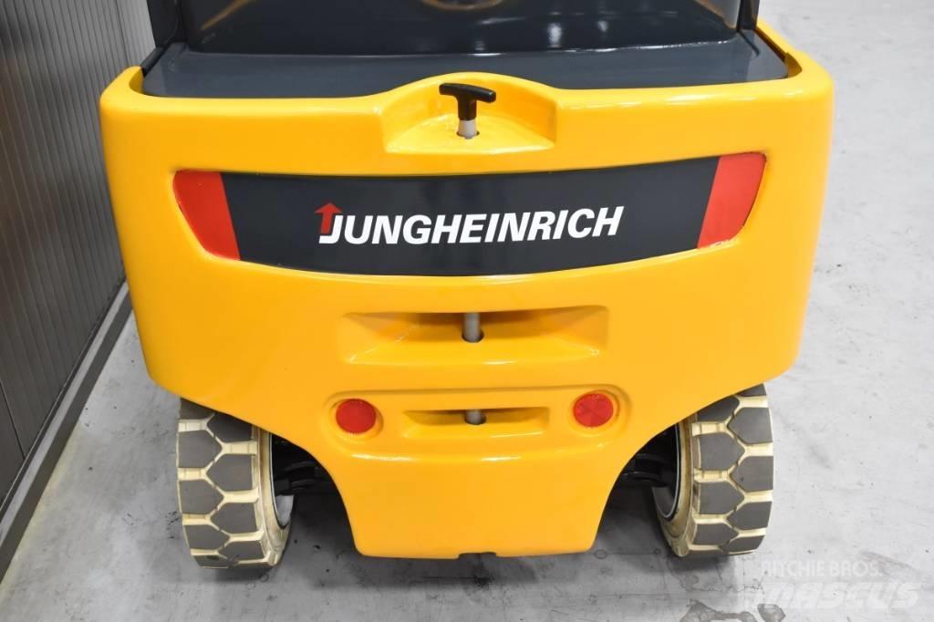 Jungheinrich EFG 318 Akumulátorové vozíky