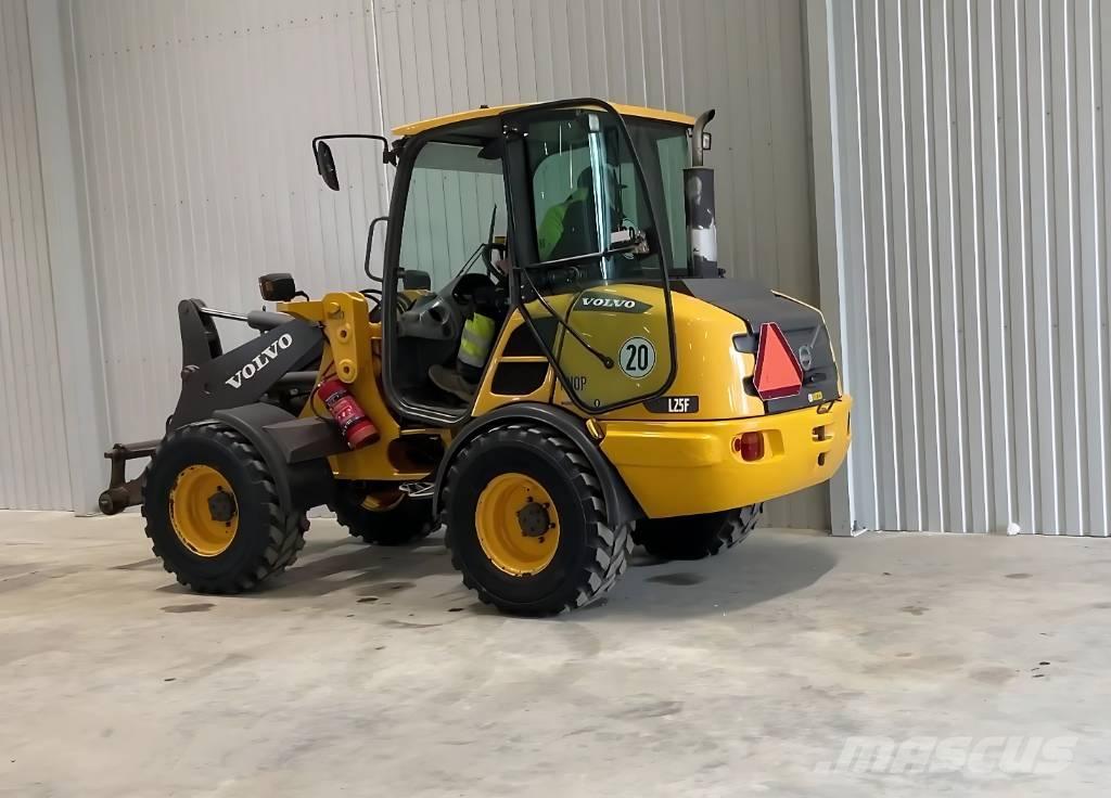 Volvo L 25 F Kolesové nakladače