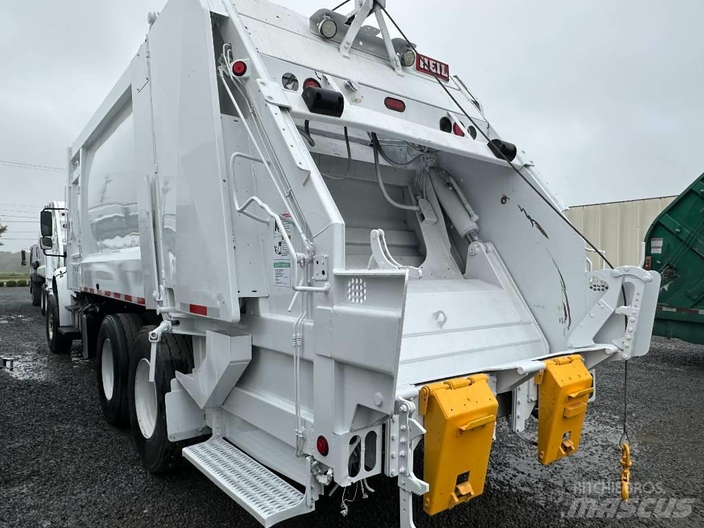 Freightliner M2 Smetiarske vozidlá