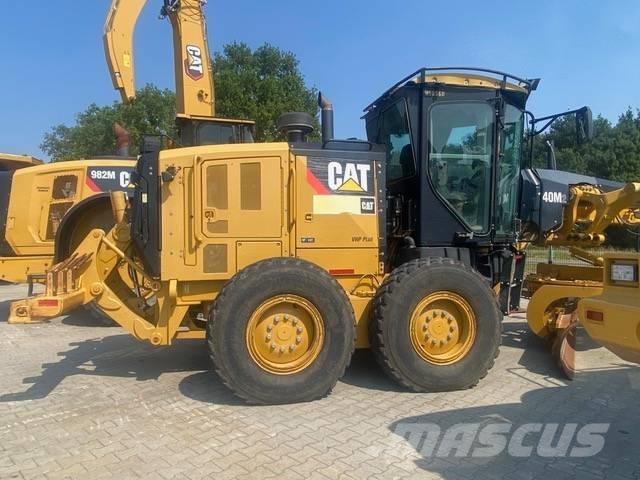 CAT 140M Grejdery