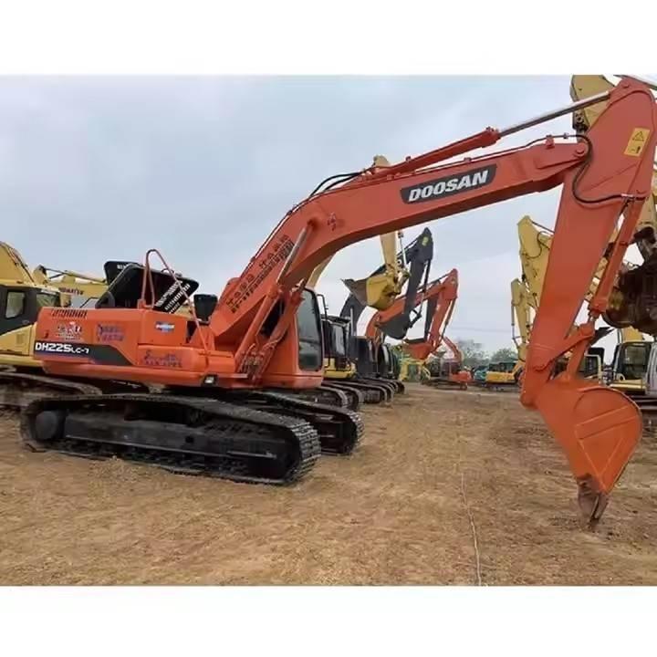 Doosan DH 225 Pásové rýpadlá