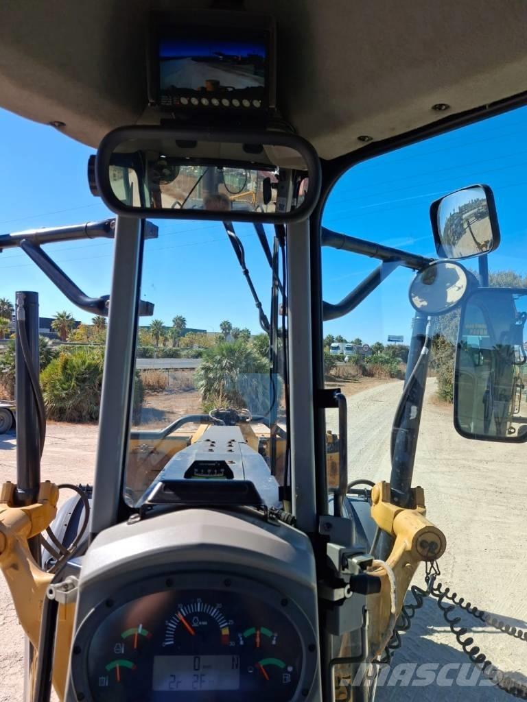 CAT 120 M 2 AWD Grejdery