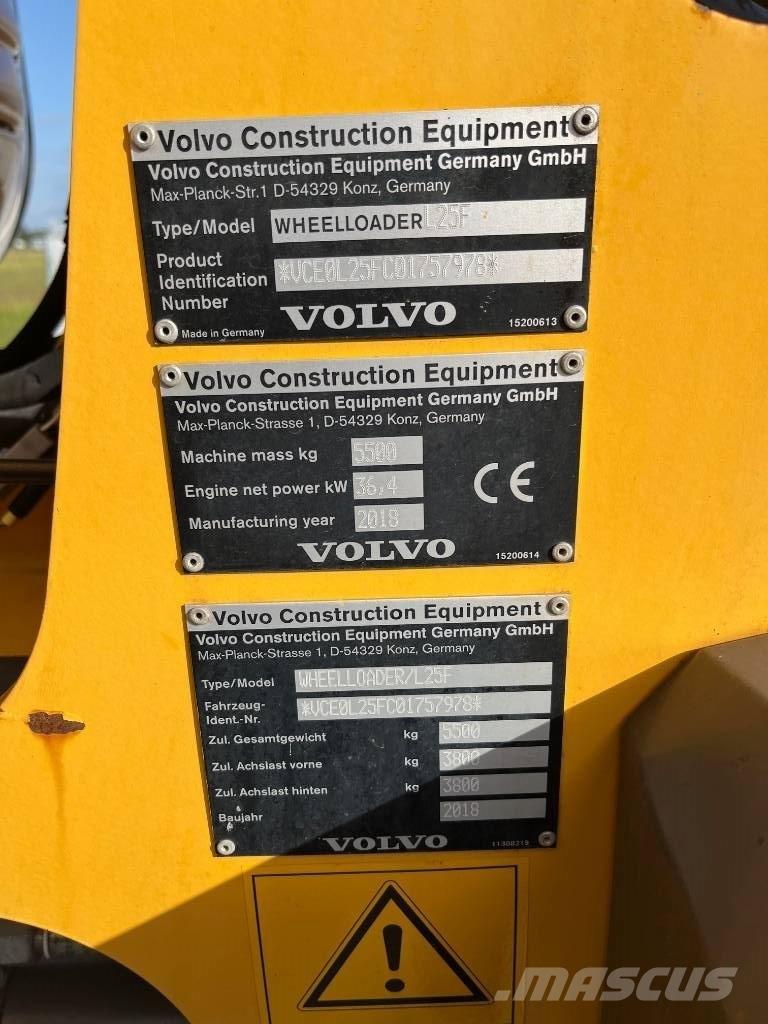 Volvo L 25 F Kolesové nakladače