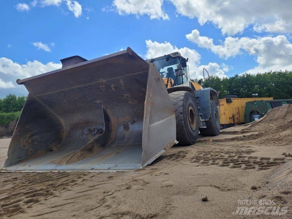 Liebherr L 586 Kolesové nakladače