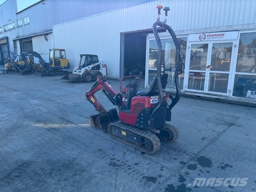 Yanmar SV08 (1F117) Mini rýpadlá < 7t