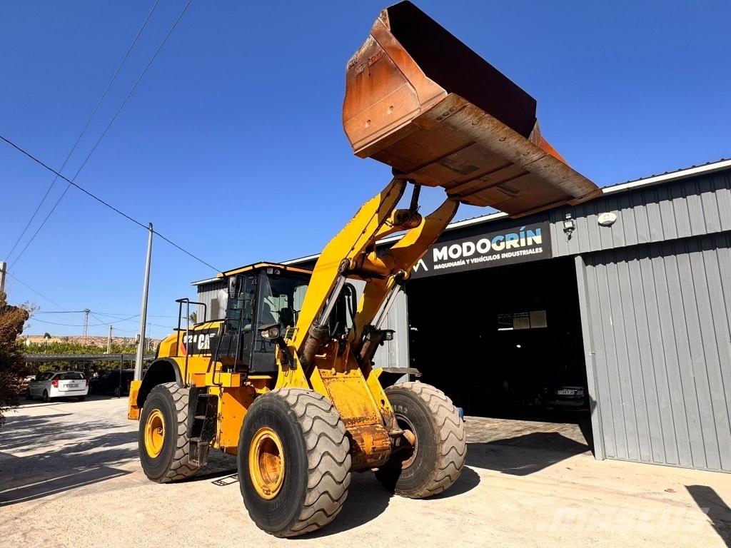 CAT 972 M Kolesové nakladače