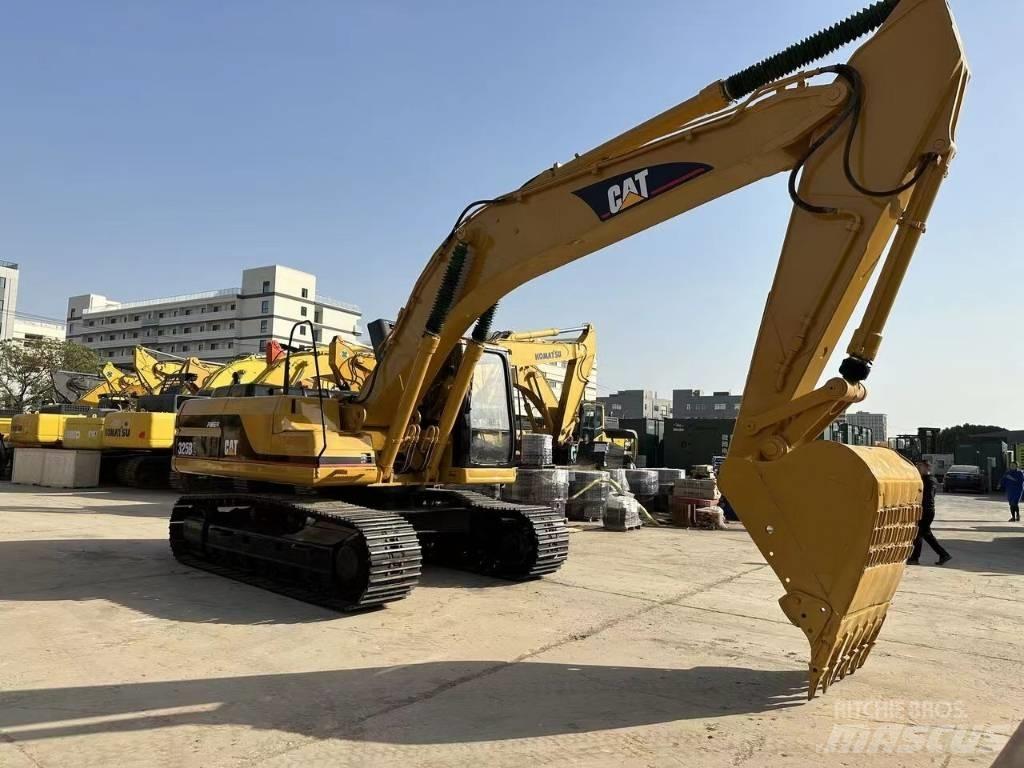 CAT 325 B Pásové rýpadlá