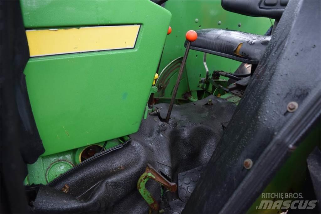 John Deere 1640 Traktory