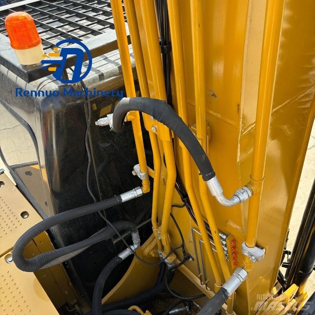 CAT 320DL Pásové rýpadlá