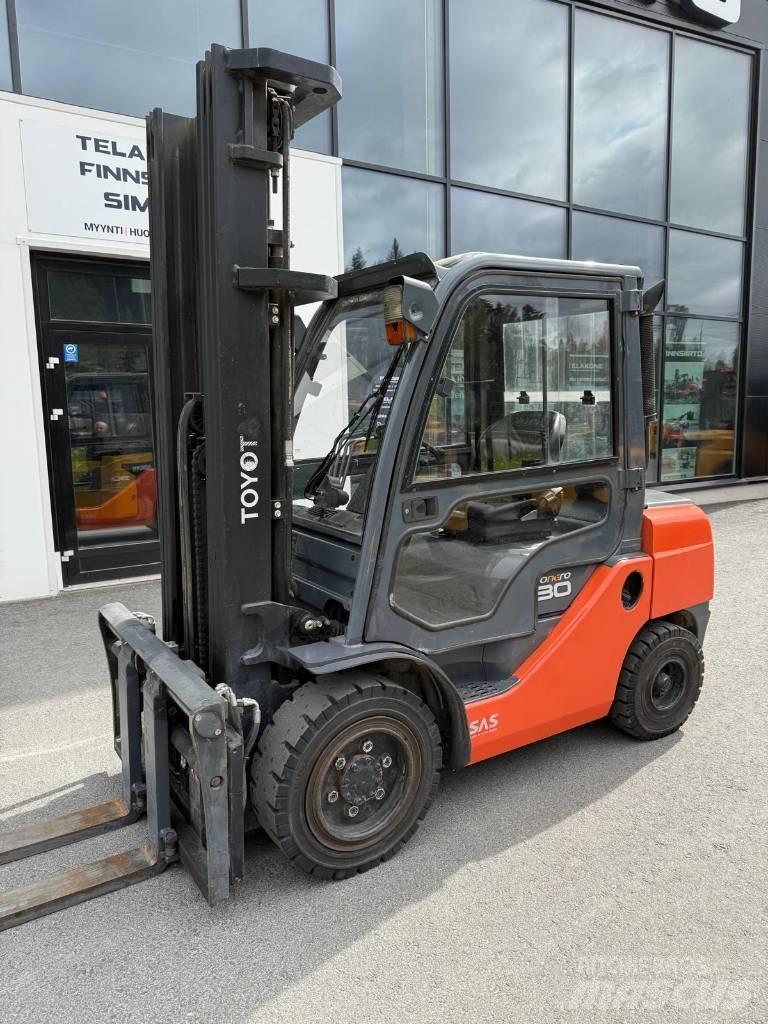 Toyota 02-8 FDF 30 Dieselové vozíky