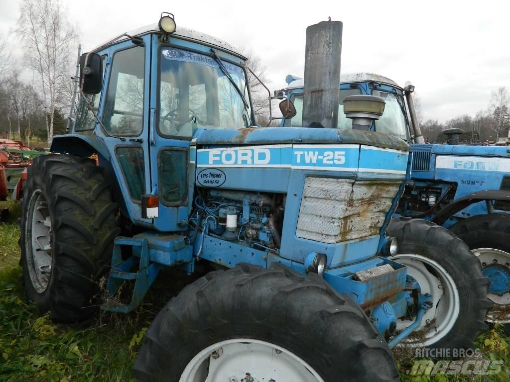 Ford TW 25 Traktory
