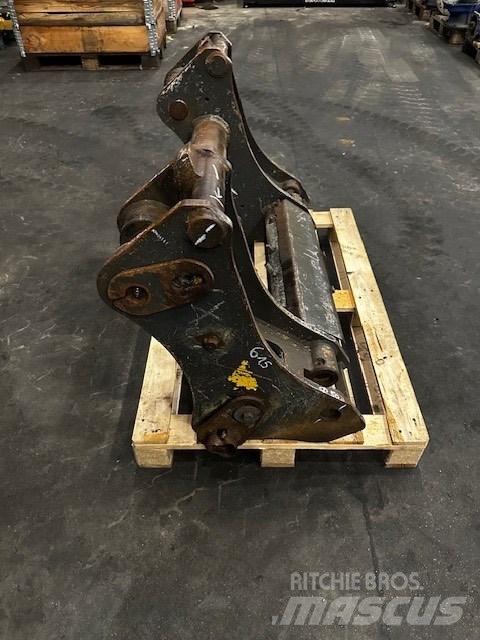 CASE 721 F Rýchlospojky