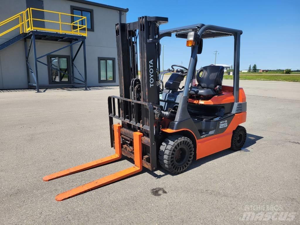 Toyota 8FB25 Akumulátorové vozíky