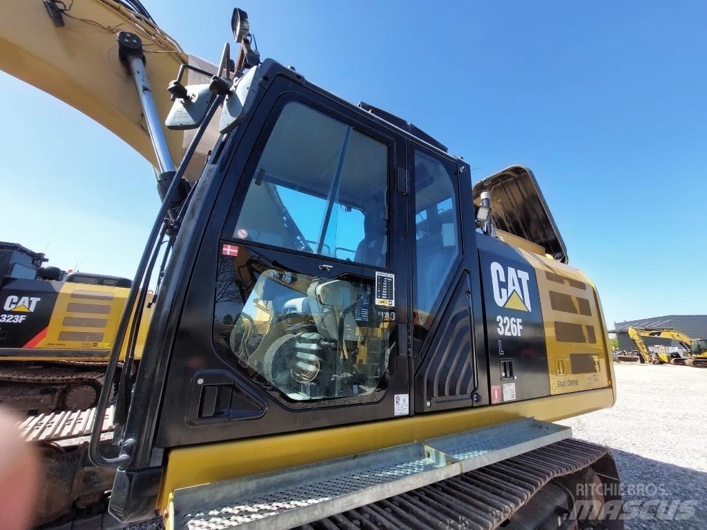 CAT 326 F L Pásové rýpadlá