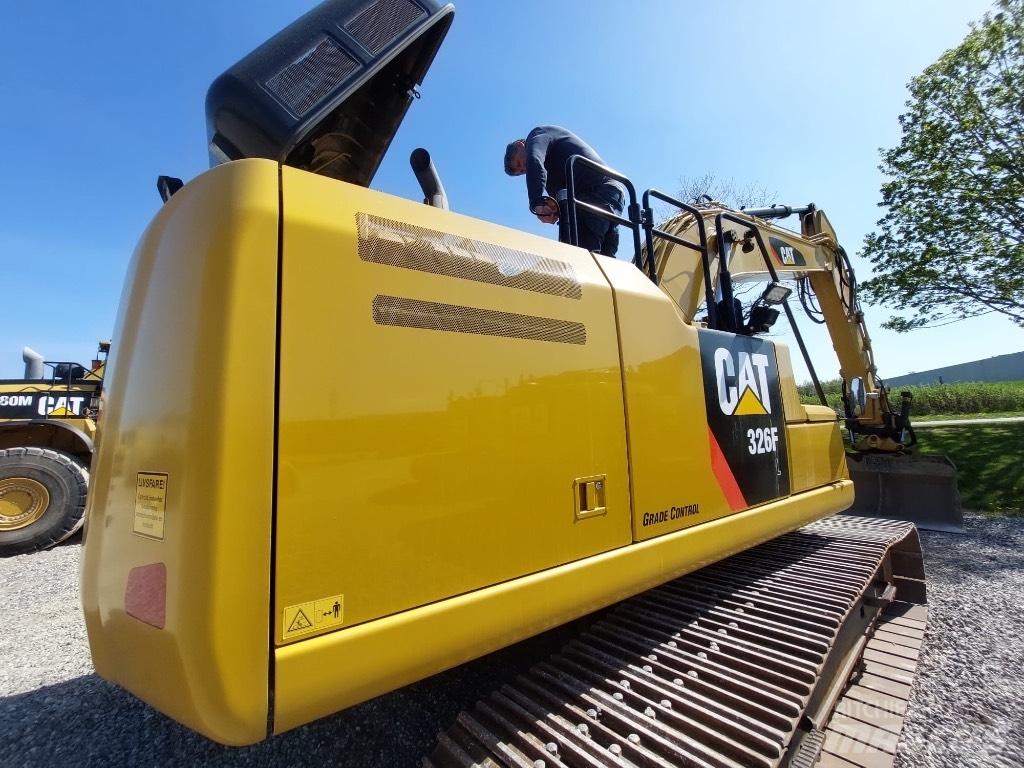 CAT 326 F L Pásové rýpadlá