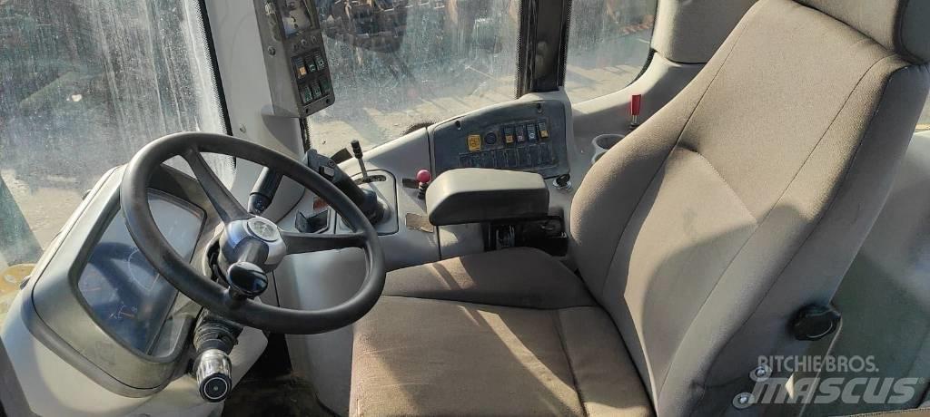 New Holland W 130 Kolesové nakladače