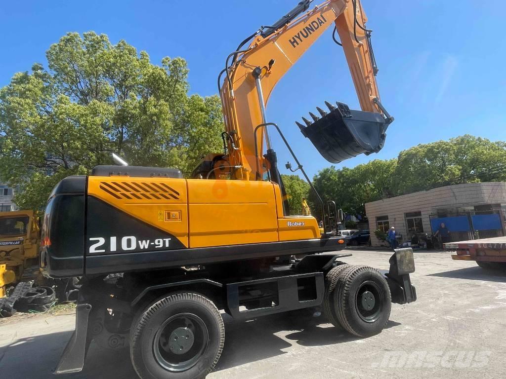 Hyundai R210W-9 Kolesové rýpadlá
