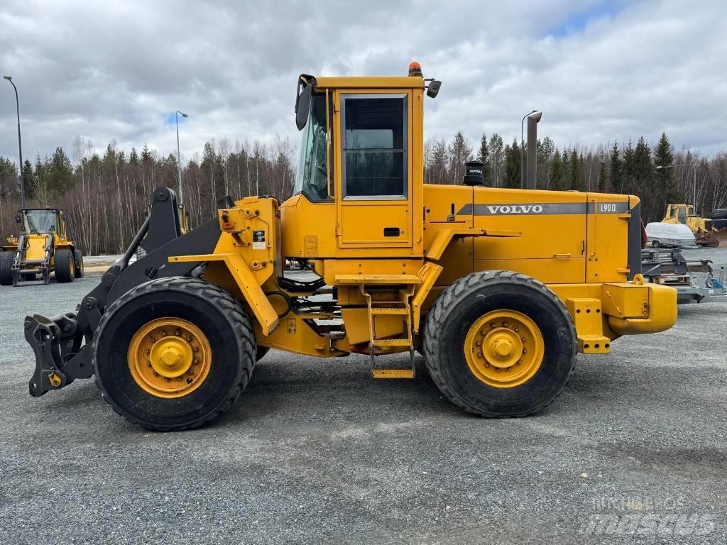 Volvo L 90 D Kolesové nakladače
