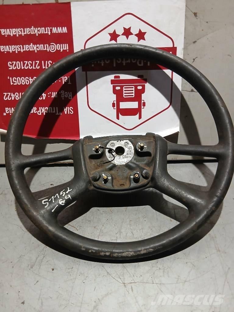 Scania R 440    1327026 Kabíny a interiér