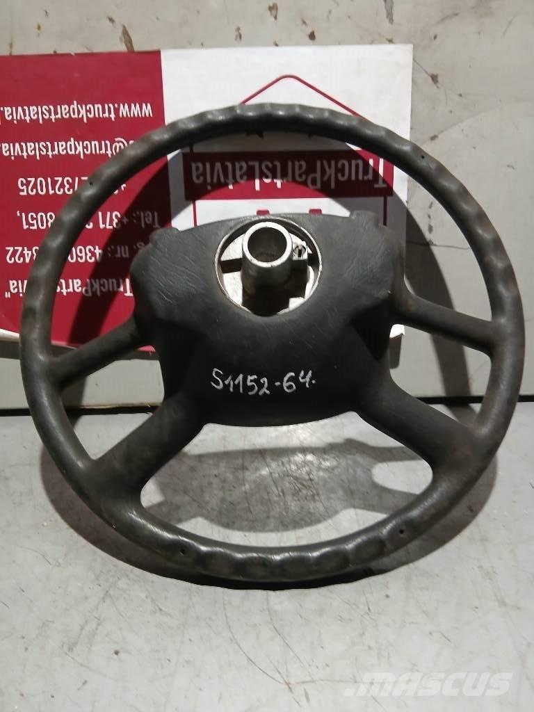 Scania R 440    1327026 Kabíny a interiér