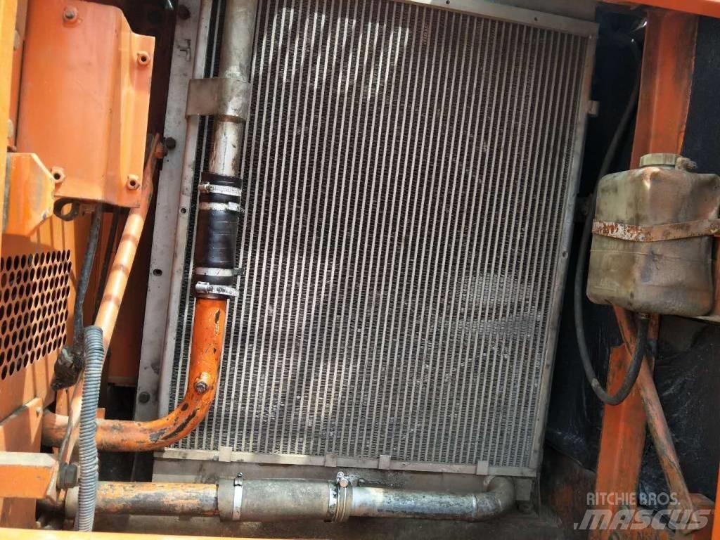 Doosan DX 225 LC Pásové rýpadlá