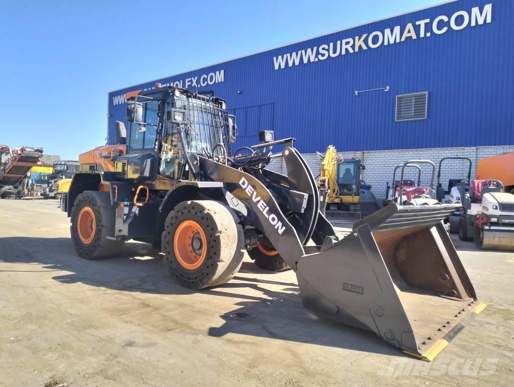 Develon DL 220-7 Kolesové nakladače