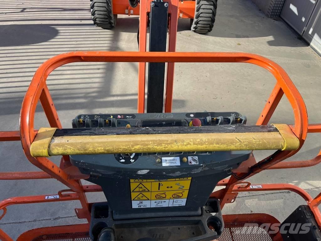 JLG 520 AJ Kĺbové plošiny