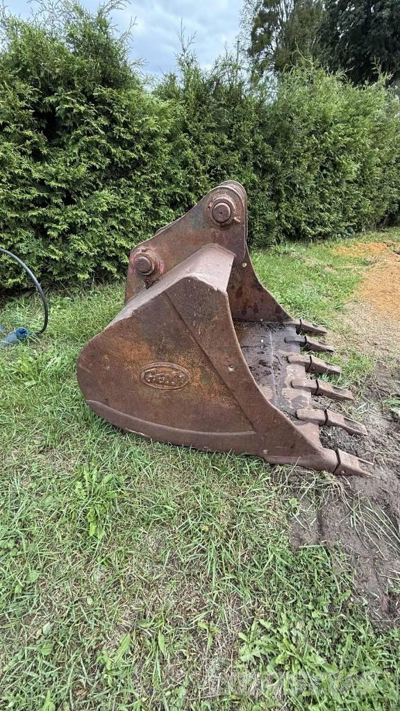 Doosan DX 225 Pásové rýpadlá