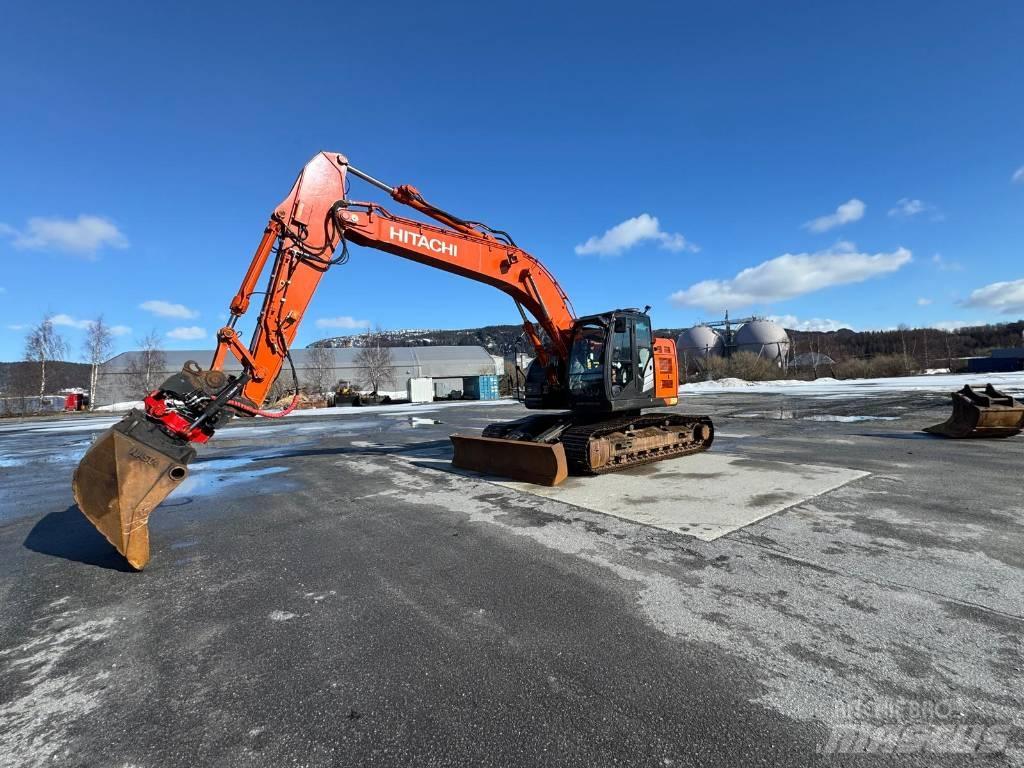 Hitachi ZX 225 US Pásové rýpadlá