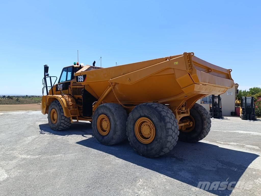 CAT 735 Kĺbové nákladné autá