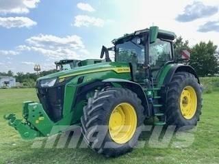 John Deere 8R 370 Traktory