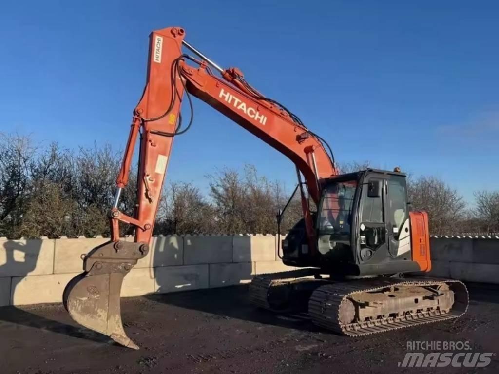 Hitachi ZX 135 Pásové rýpadlá