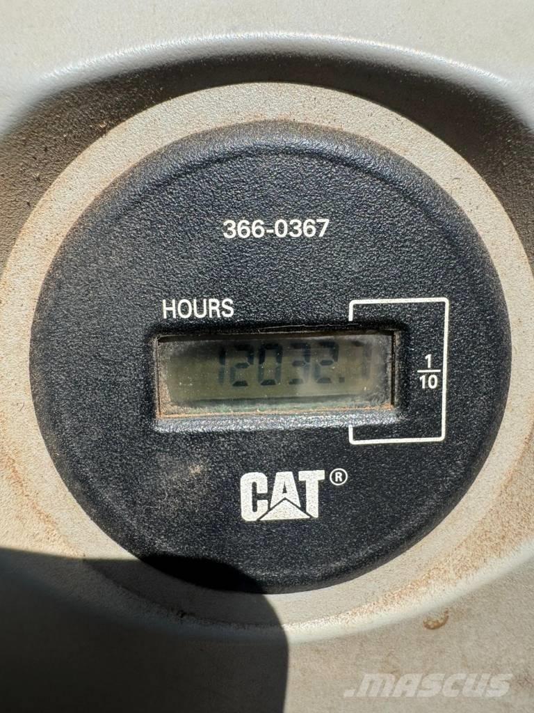 CAT 352 F Pásové rýpadlá