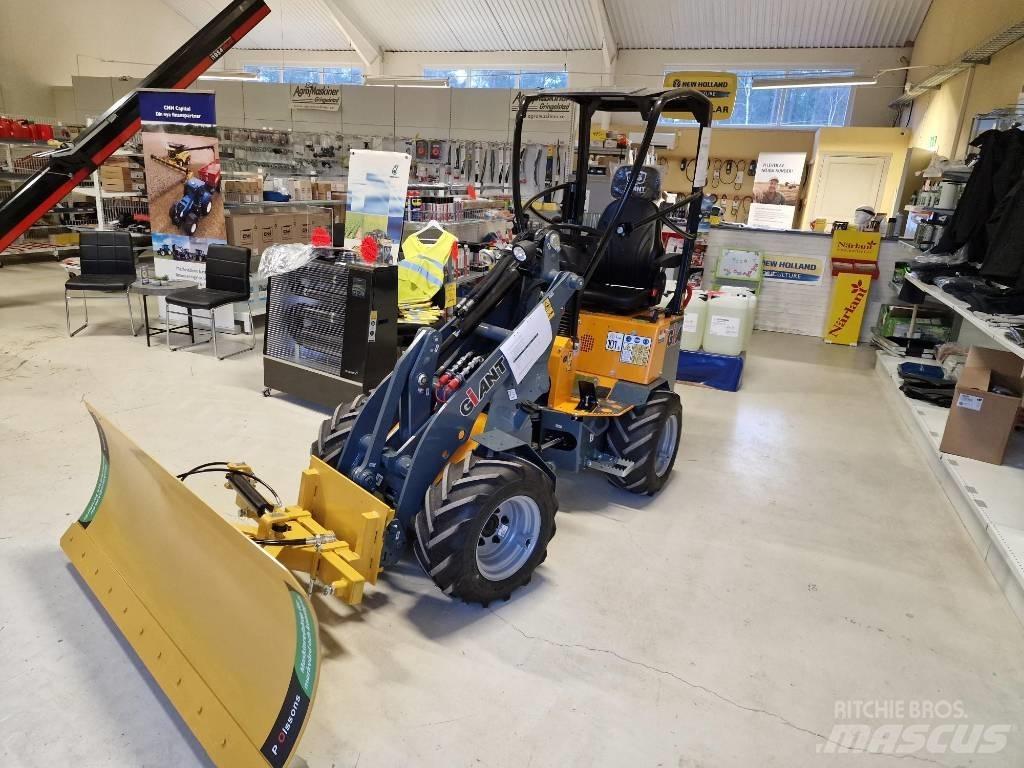 GiANT G1100 Viacúčelové nakladače