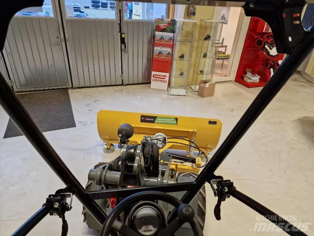 GiANT G1100 Viacúčelové nakladače