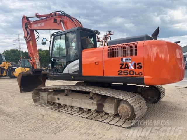 Hitachi ZX 250 LC-5 Pásové rýpadlá