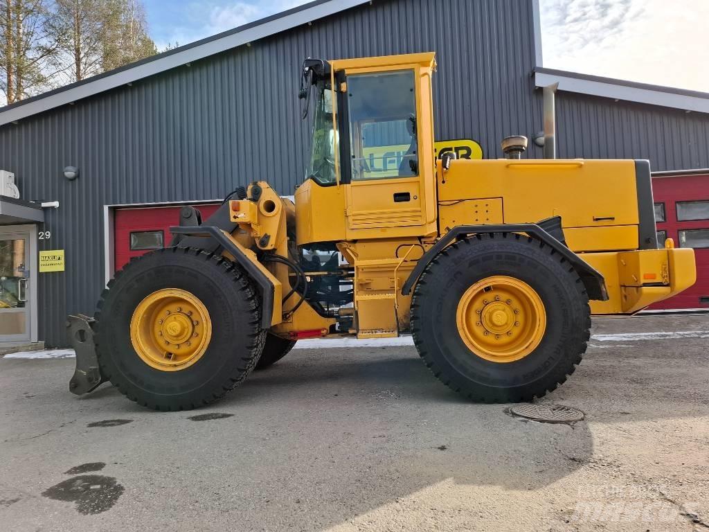 Volvo L70B Kolesové nakladače