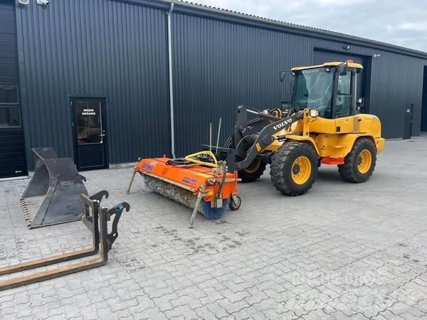 Volvo L 30 G Kolesové nakladače
