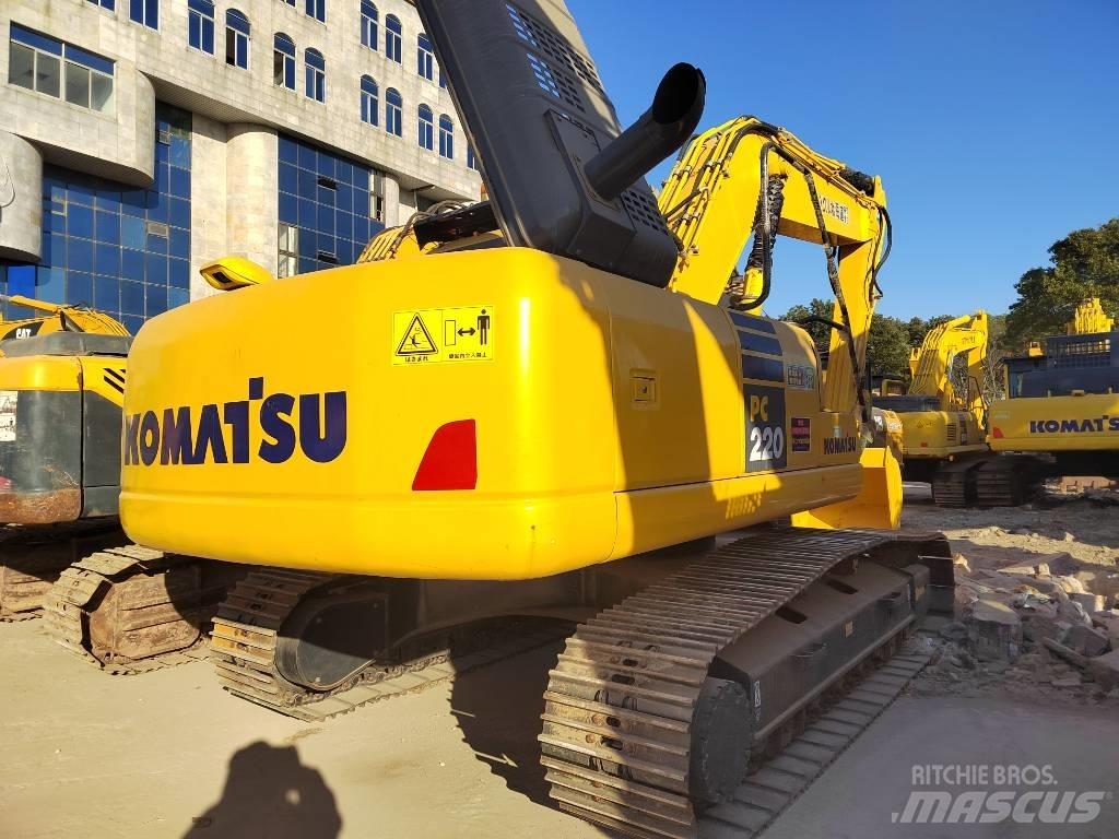 Komatsu PC220-7 Pásové rýpadlá