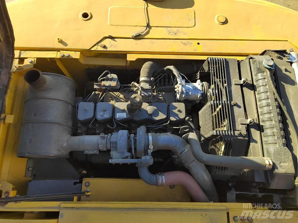 Komatsu PC220-7 Pásové rýpadlá
